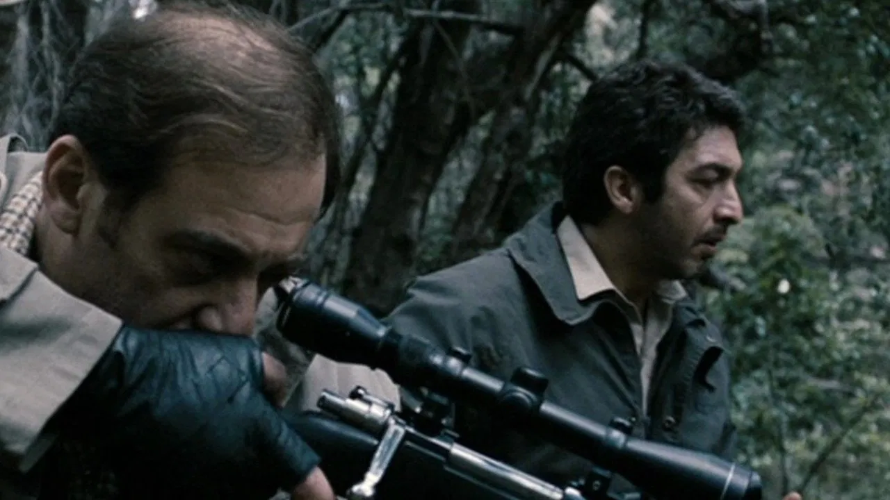 Scene from The Aura (2005)