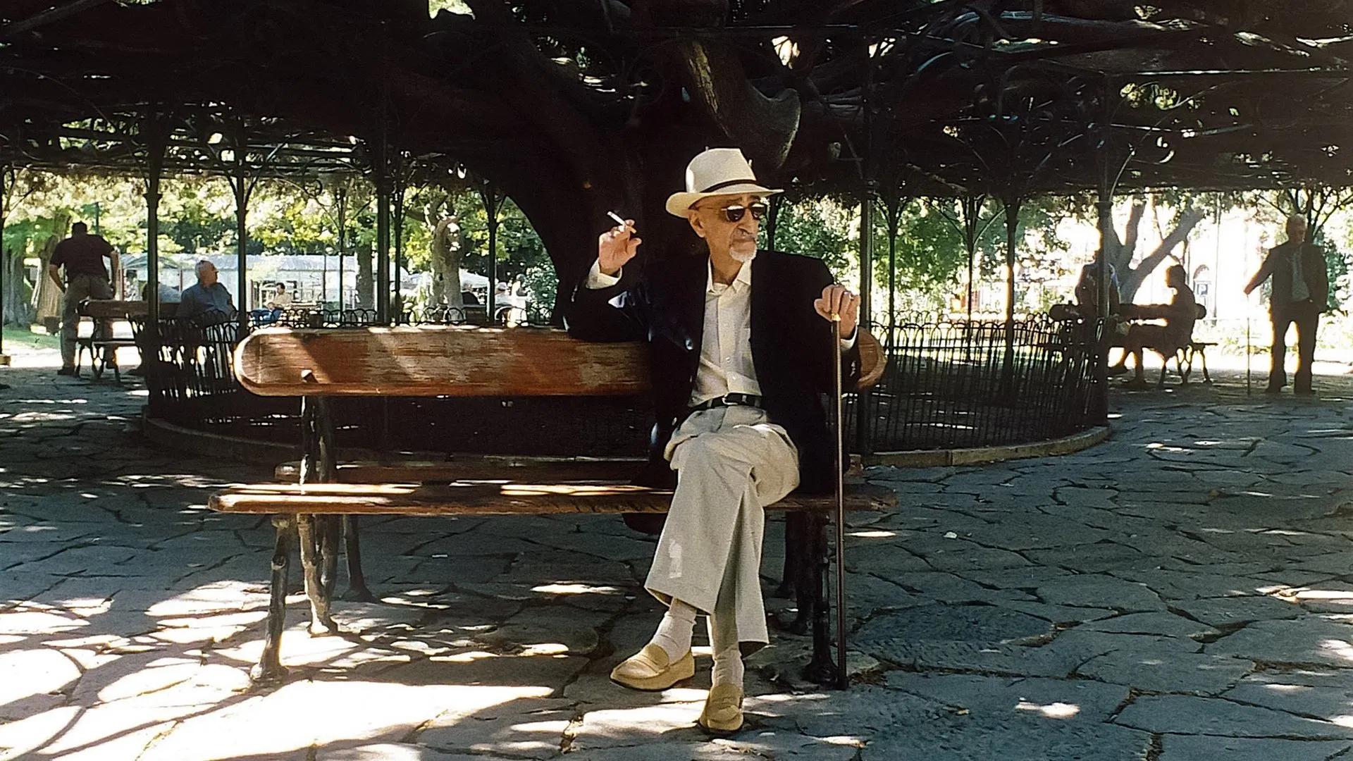 Scene from Come and Go (2003)