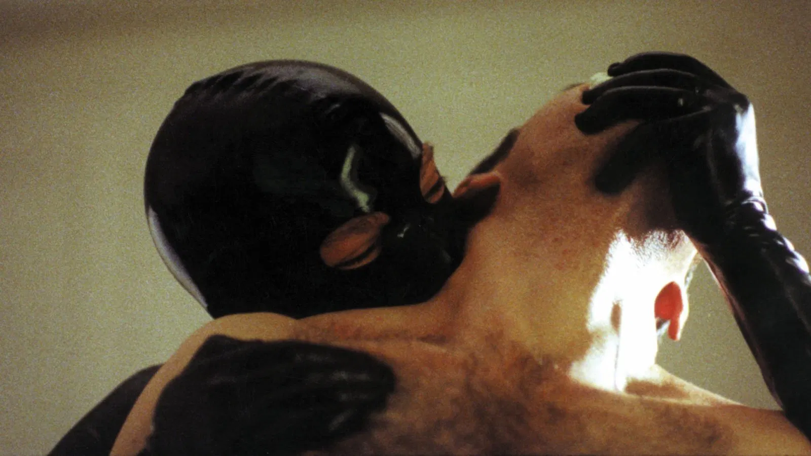 Scene from O Fantasma (2000)